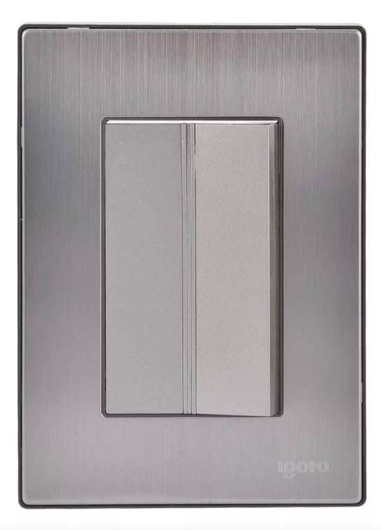 Igoto placa armada inox con 1 apagador sencillo de 3 mã“dulos plata