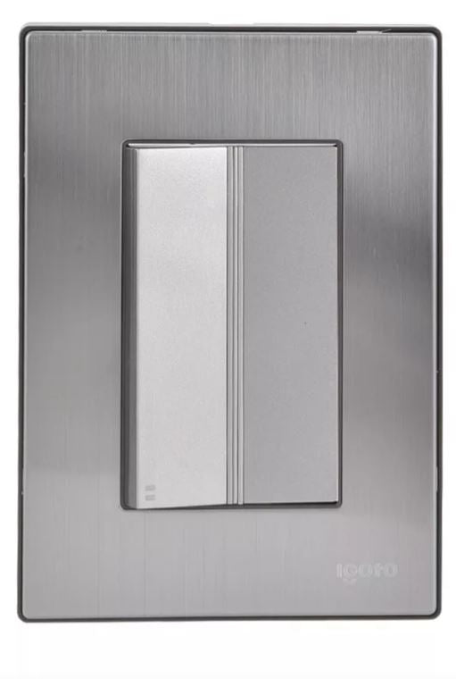 Igoto placa armada inox con 1 apagador escalera de 3 mã“dulos plata