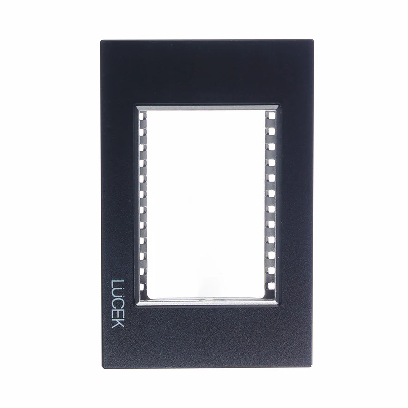 Lucek colors negro placa metalica de 3 mod